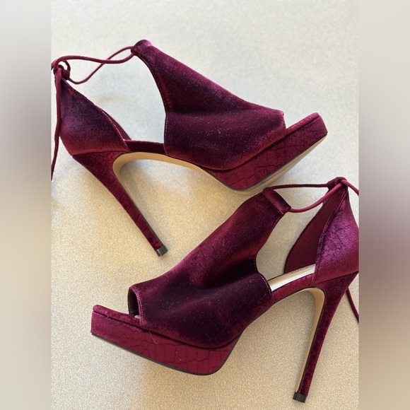 Aldo Tilley Burgundy Velvet Ankle Tie Peep Toe Heels - Picture 11 of 13